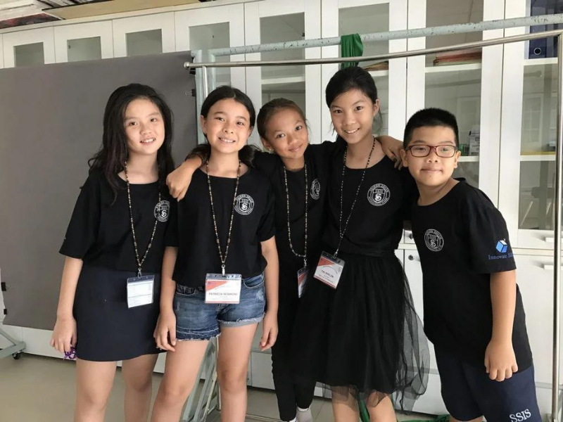 dong phuc ssis geek Squad Saigon South International School quan 7