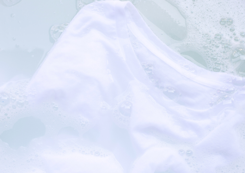 Cach giat ao thun trang moi mua