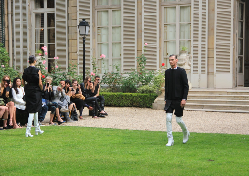 bo suu tap thoi trang cao cap unisex 2013 cua Rad Hourani