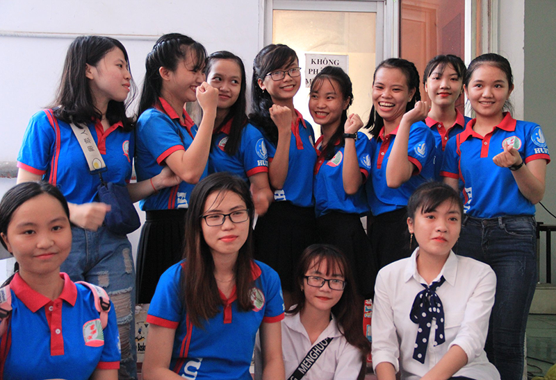 hinh anh thuc te ao thun clb tinh nguyen xanh hufi