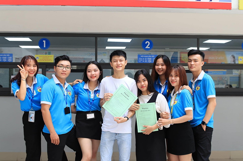 hinh anh thuc te ao thun clb tinh nguyen vien hutech