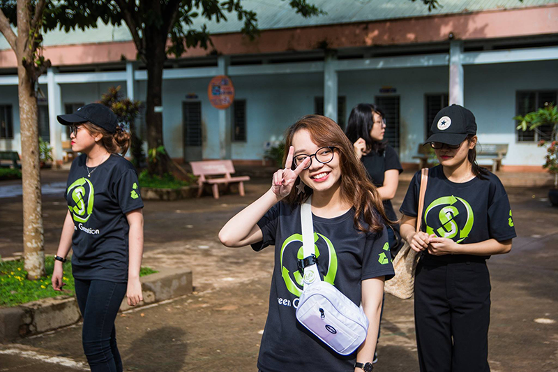 hinh anh thuc te ao thun rmit vietnam green generation club