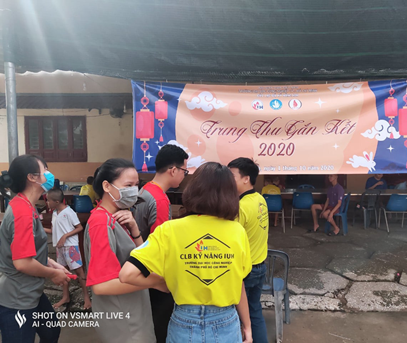 hinh anh thuc te dong phu clb ky nang iuh
