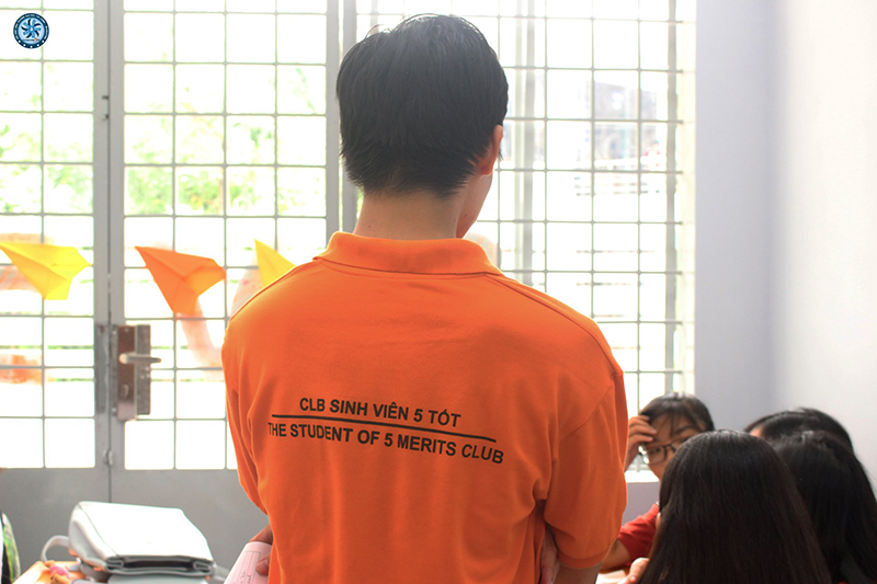 hinh anh thuc te dong phuc clb sinh vien 5 tot ufm