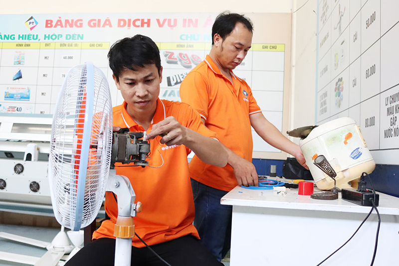 hinh anh thuc te dong phuc giang vien bctech ba ria vung tau