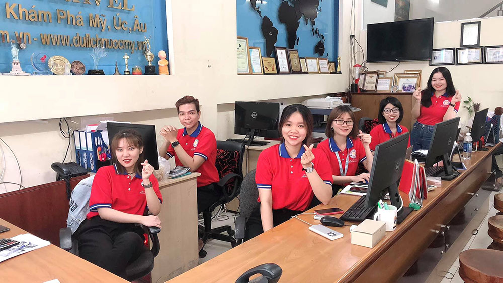 dong phuc top ten travel
