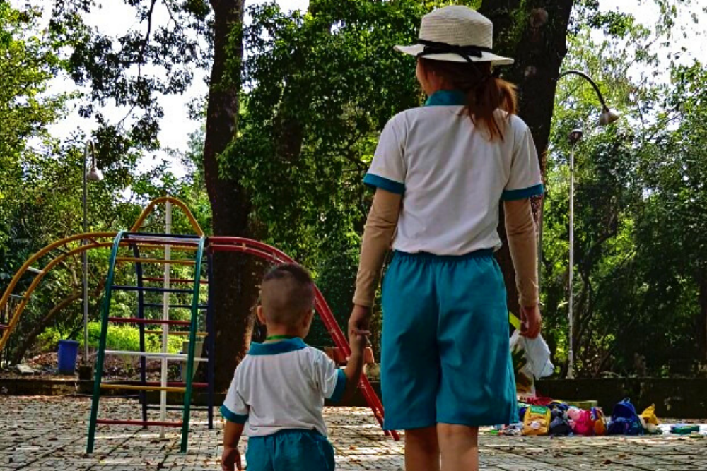 dong phuc hello sunshine kindergarten