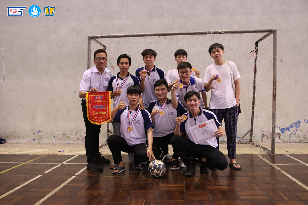 hinh anh thuc te ao thun the duc truong dai hoc su tp hcm