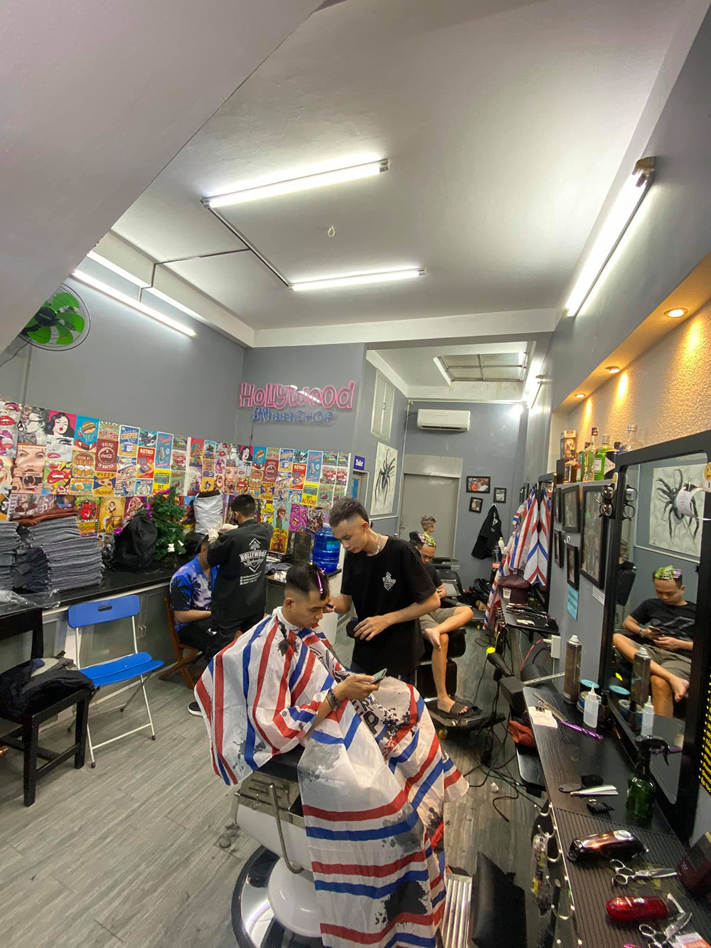 dong phuc hollywood barber shop