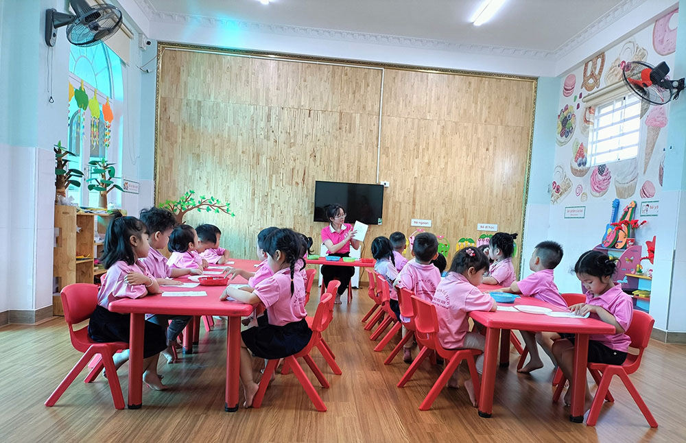 dong phuc mam non co tich - fairy tale kindergarten