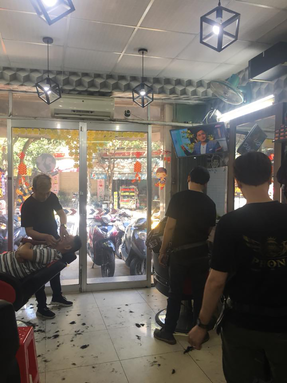 dong phuc phong barbershop