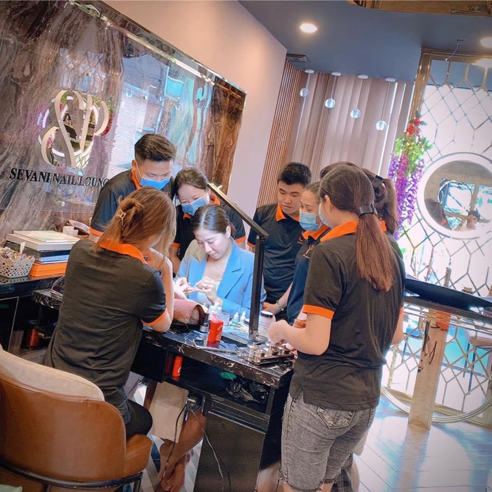 dong phuc sevani nail bar