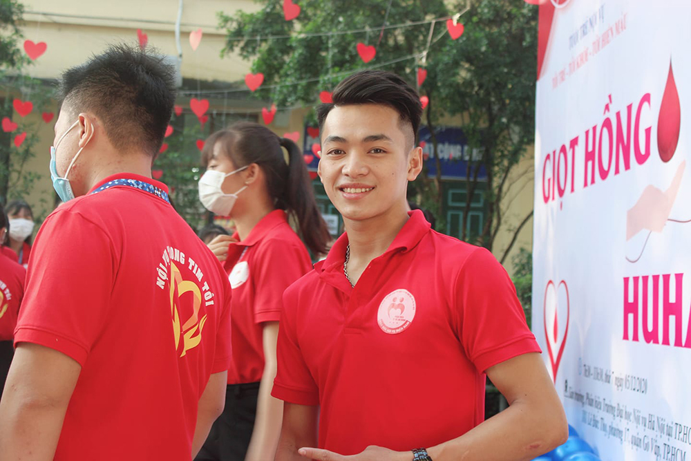 dong phuc clb thanh vien van dong hien mau ph truong dai hoc noi vu ha noi tai tphcm