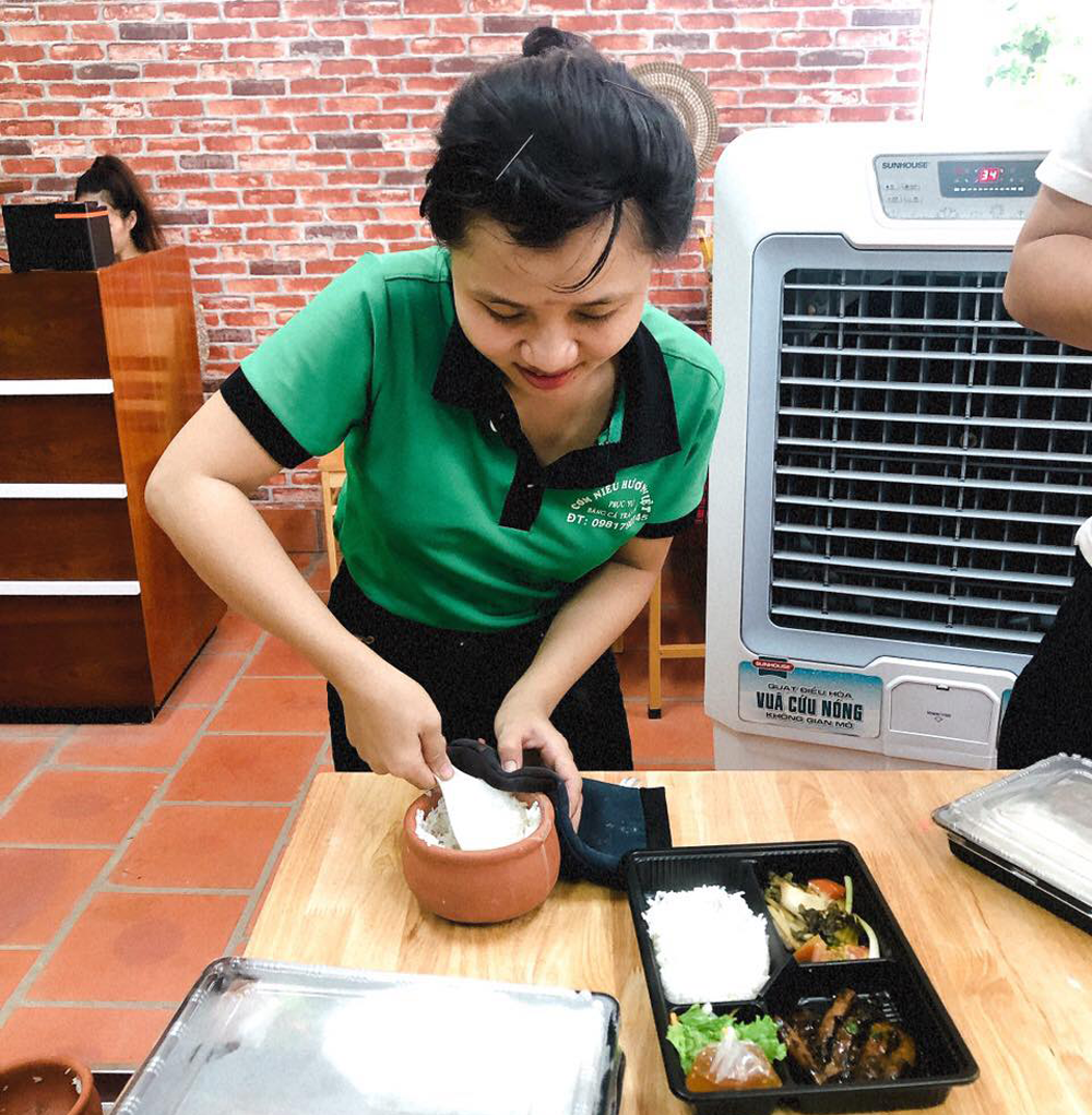hinh anh dong phuc com nieu huong viet