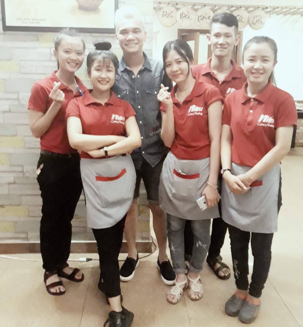 hinh anh dong phuc com nieu nha trang