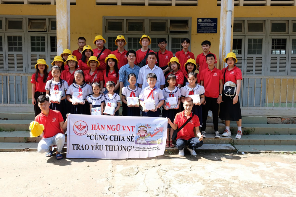 hinh anh dong phuc han ngu vnt