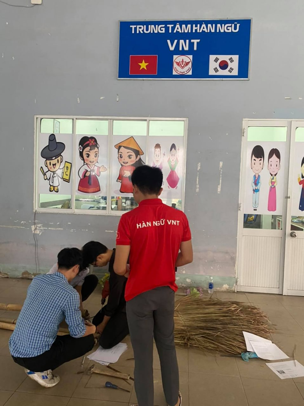 hinh anh dong phuc hoc vien han ngu vnt