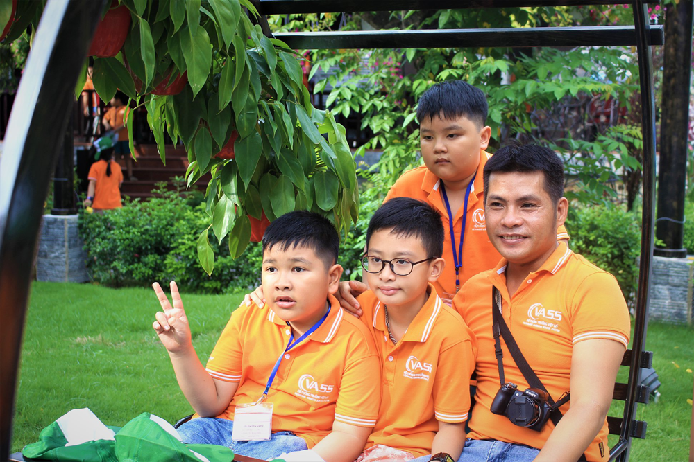 hinh anh dong phuc hoc vien he thong truong viet my vass