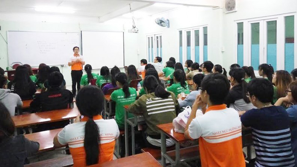 hinh anh dong phuc nhat ngu huong minh