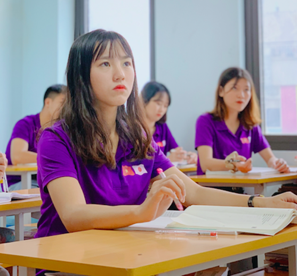 hinh anh dong phuc trung tam nhat ngu kjvc