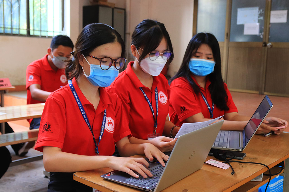 mau dong phuc clb thanh vien van dong hien mau ph truong dai hoc noi vu ha noi tai tphcm