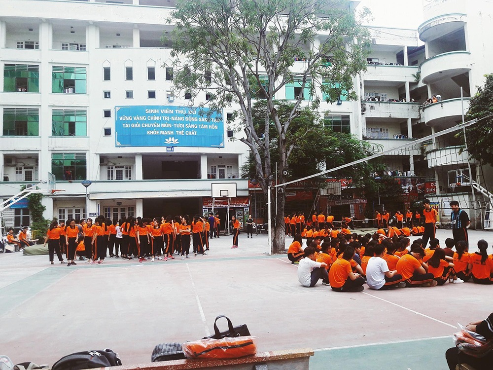 ao dong phuc the duc truong dai hoc lao dong xa hoi