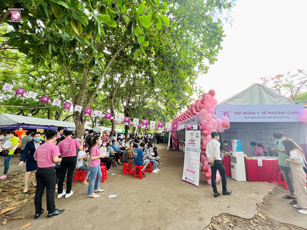 dong phuc nhan vien benh vien quoc te phuong chau