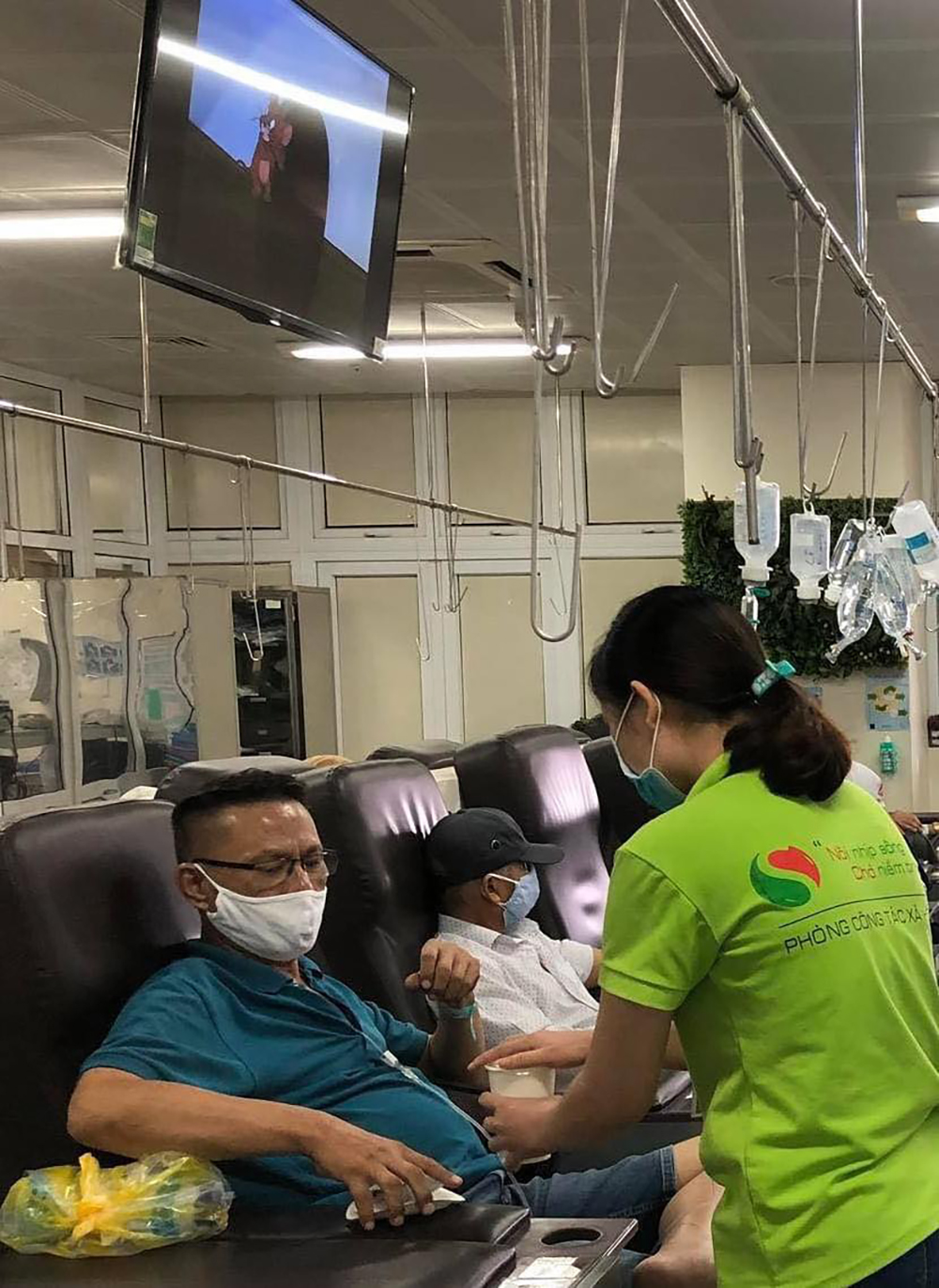 dong phuc nhan vien phong cong tac xa hoi benh vien cho ray