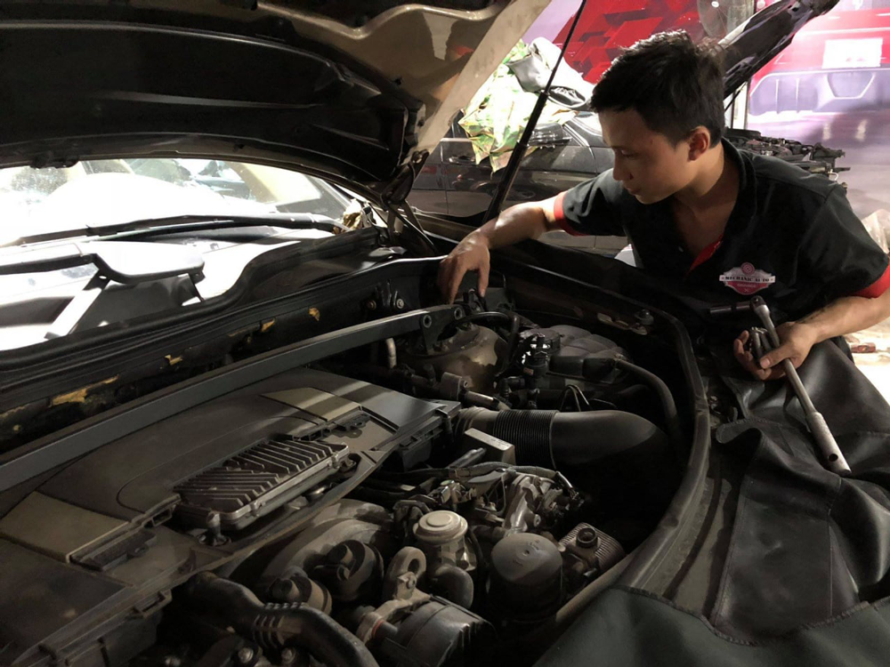 hinh anh dong phuc nhan vien mechanic auto garage