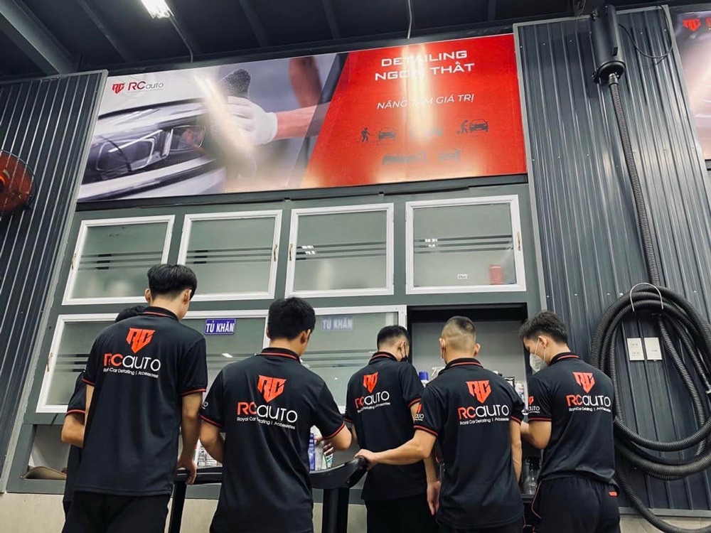 hinh anh dong phuc rc auto detailing & retrofit