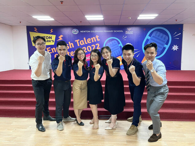 ao dong phuc giao vien truong thcs - thpt newton
