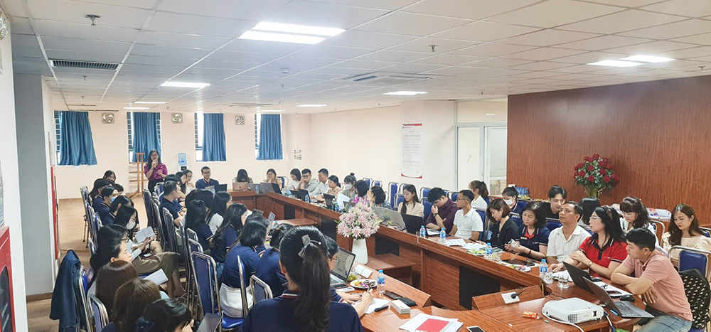 dong phuc giao vien truong thcs - thpt newton