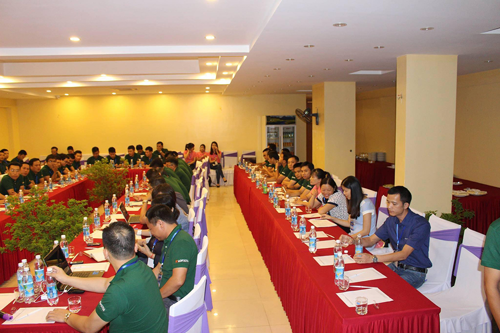 dong phuc nhan vien cty cp bia va nuoc giai khat hoa binh