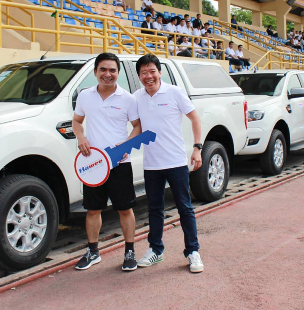 hinh anh dong phuc hawee truly your partner