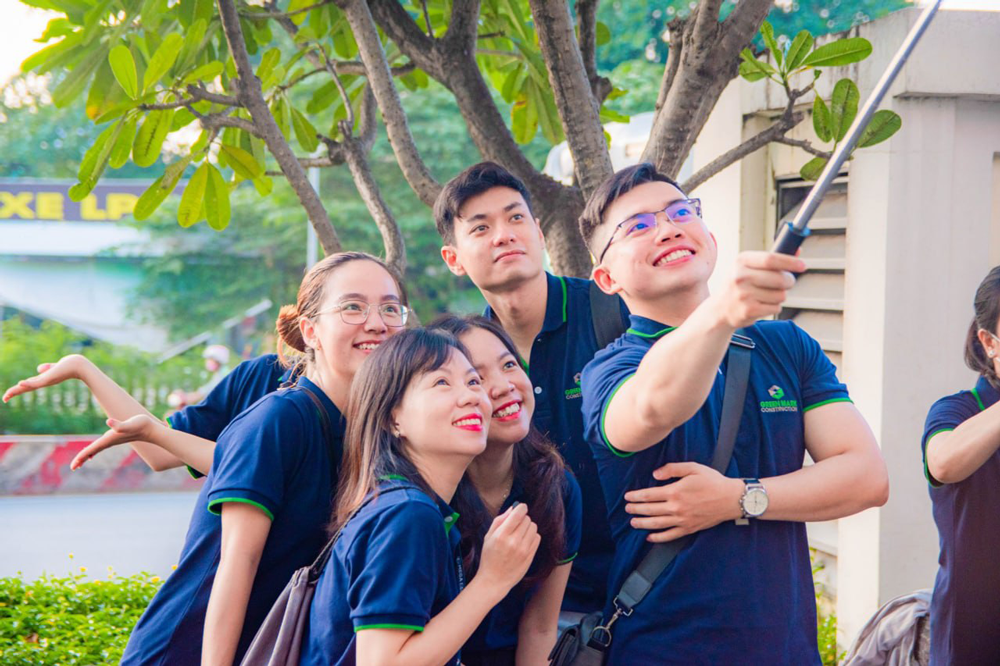 hinh anh dong phuc nhan vien green mark construction