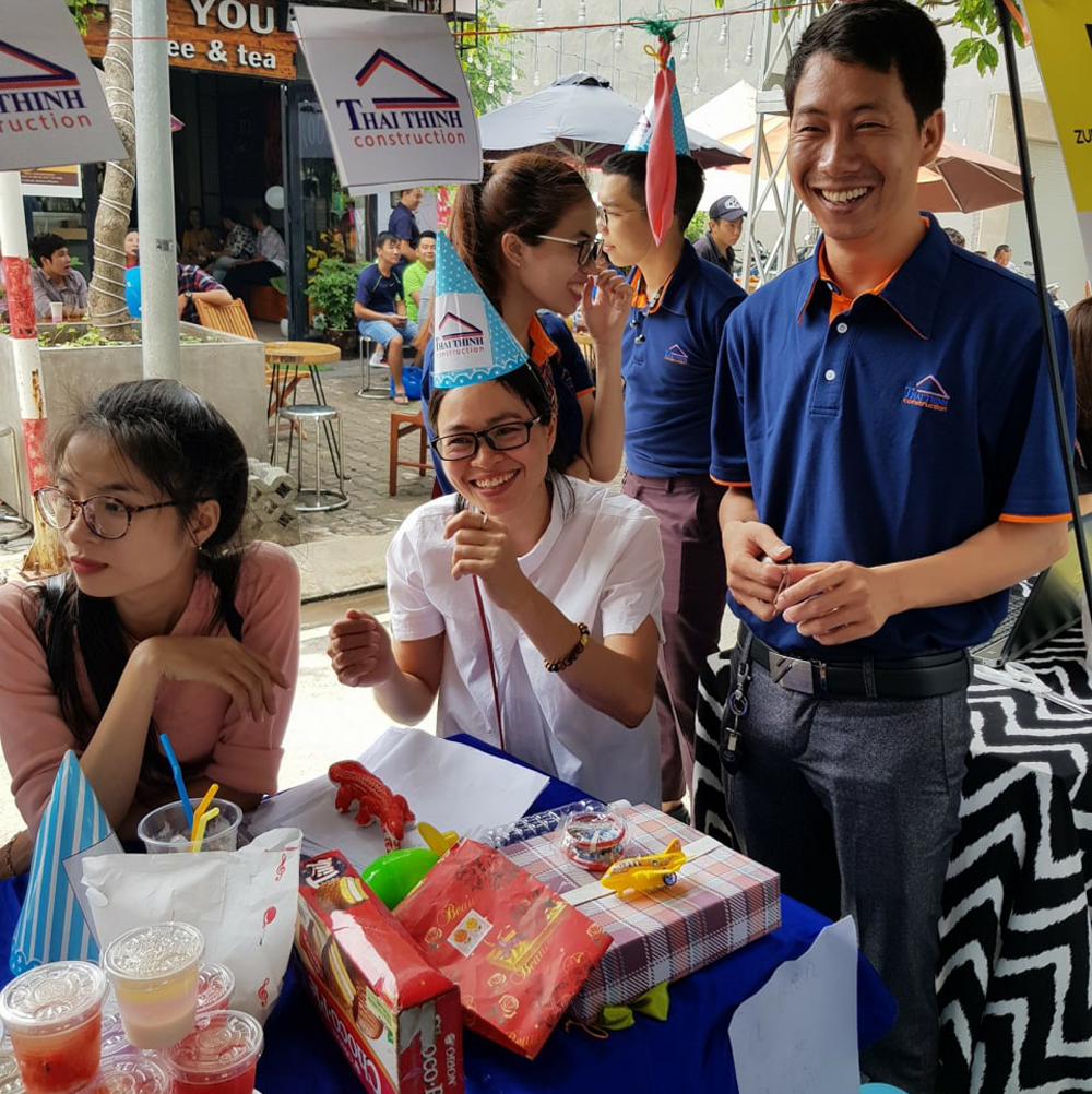 hinh anh dong phuc nhan vien thai thinh construction