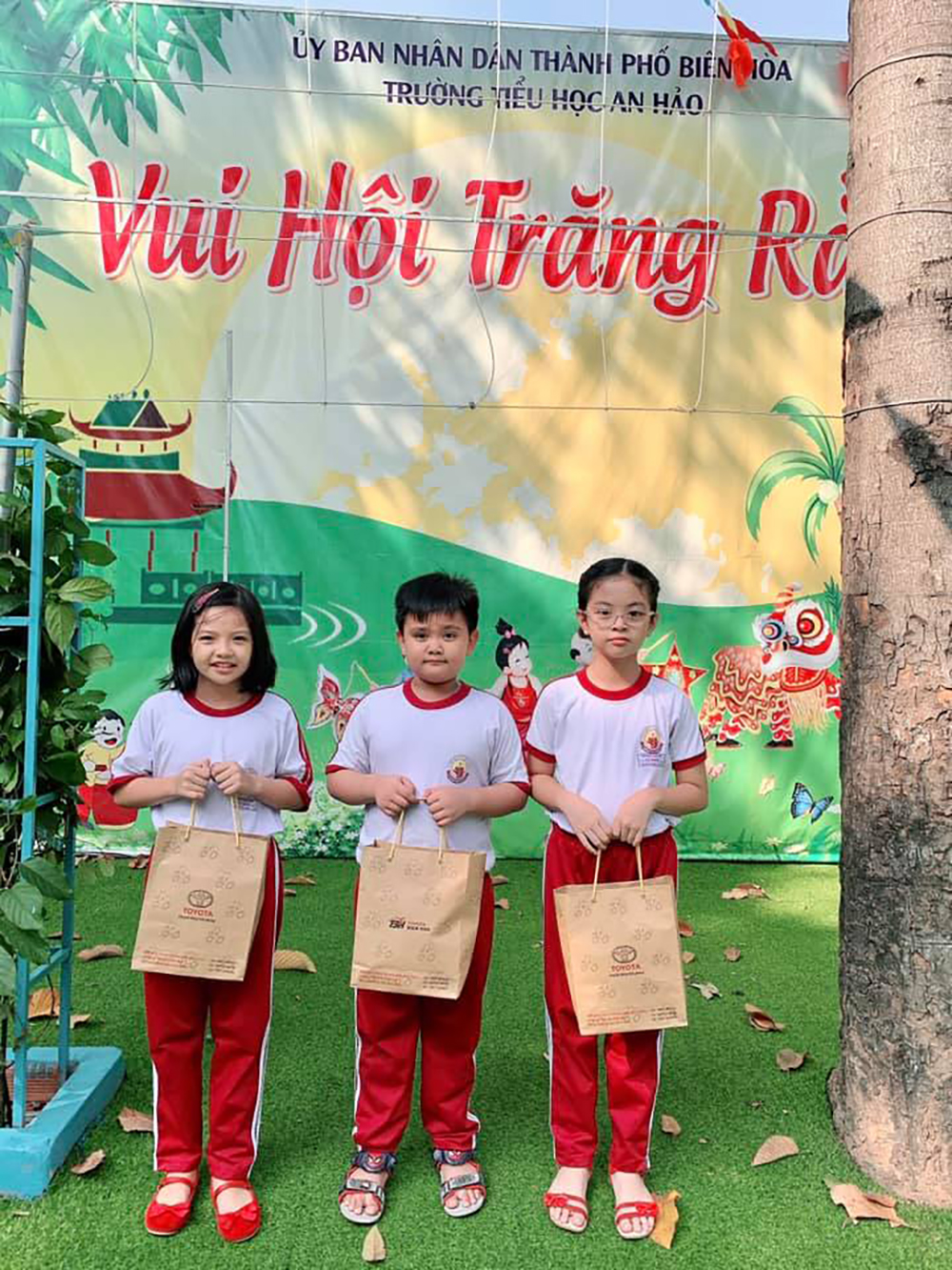 ao the duc truong tieu hoc an hao