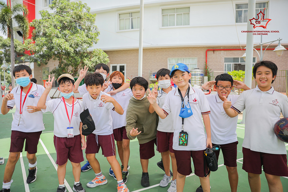 dong phuc cis - the canadian international school vietnam