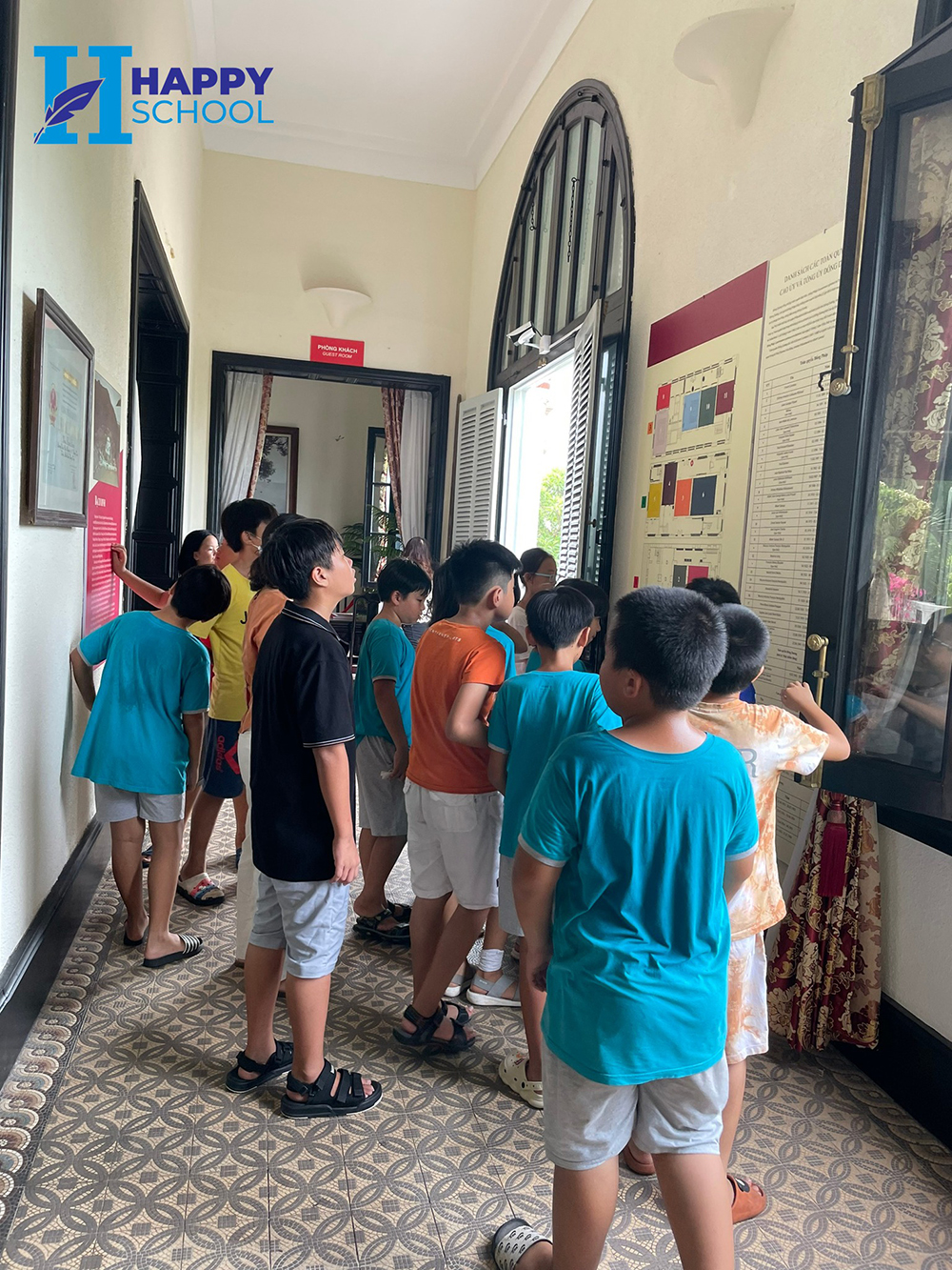 dong phuc hoc sinh truong tieu hoc - thcs - thpt happyschool