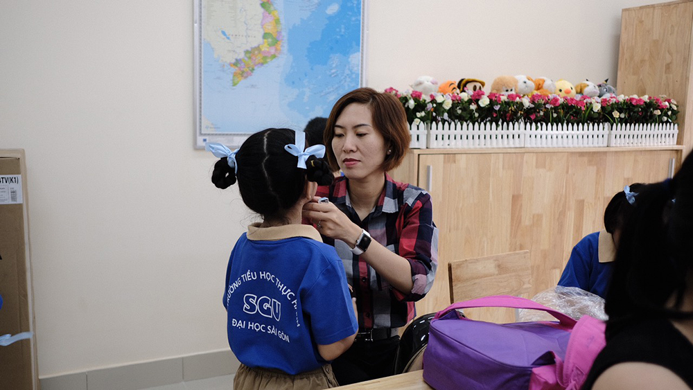 dong phuc hoc sinh truong tieu hoc thuc hanh dai hoc sai gon