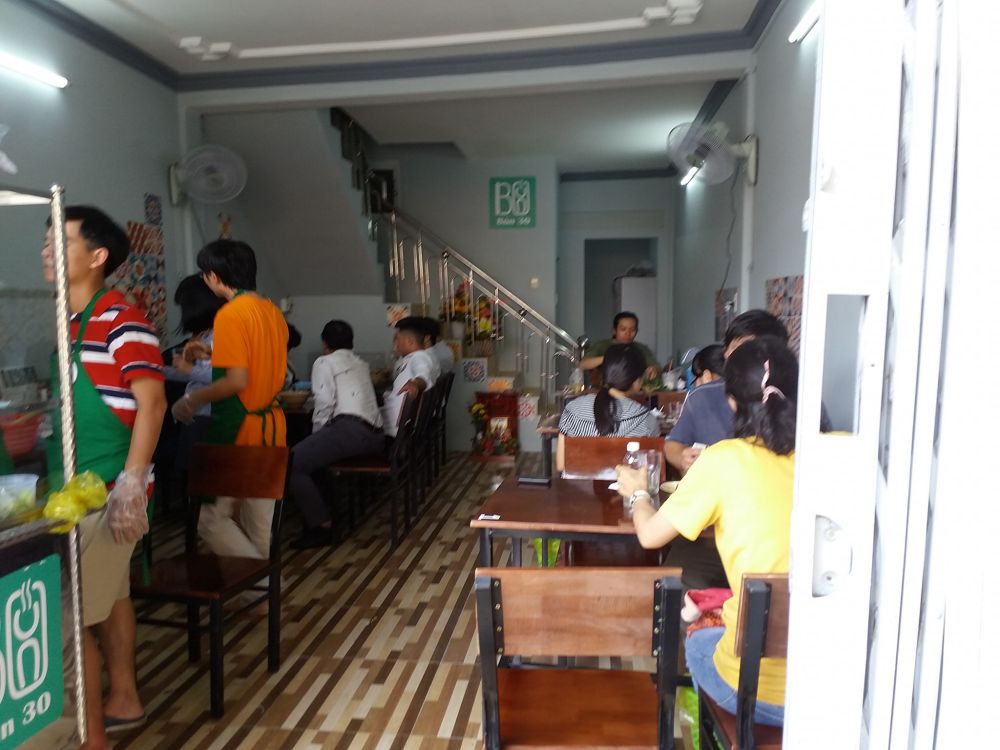 dong phuc nhan vien bun 30