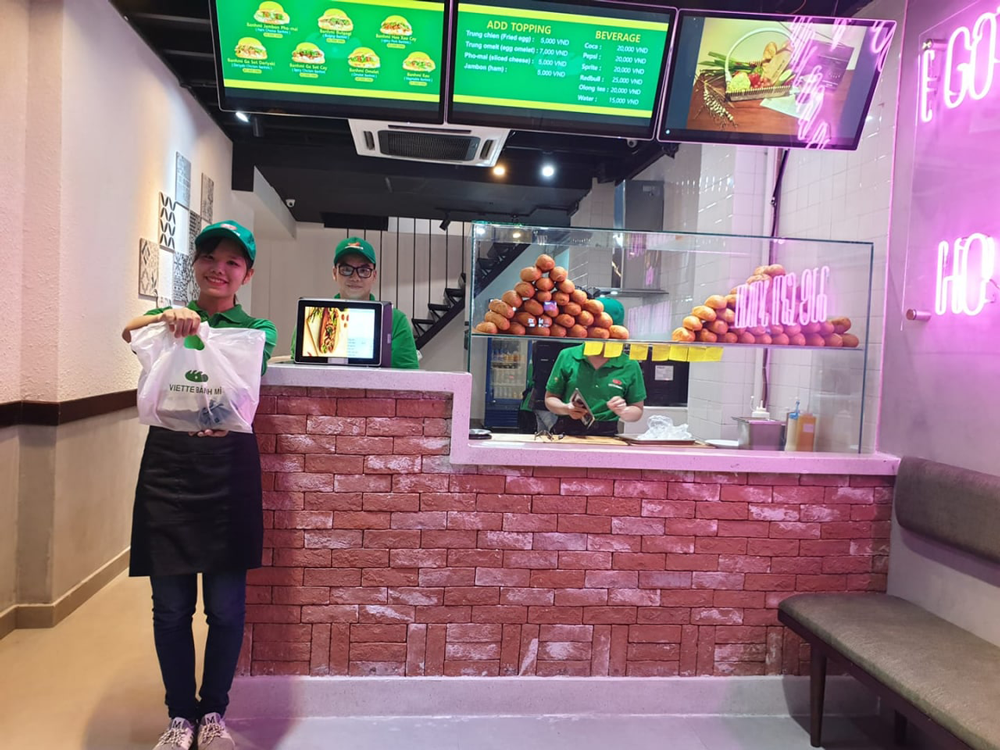 hinh anh dong phuc viette banh mi