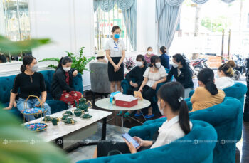 dong phuc le tan vien tham my diva