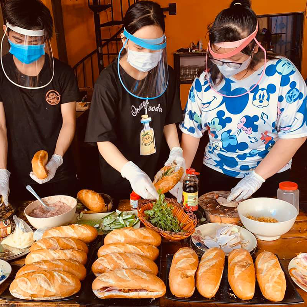 hinh anh dong phuc bun bbq house