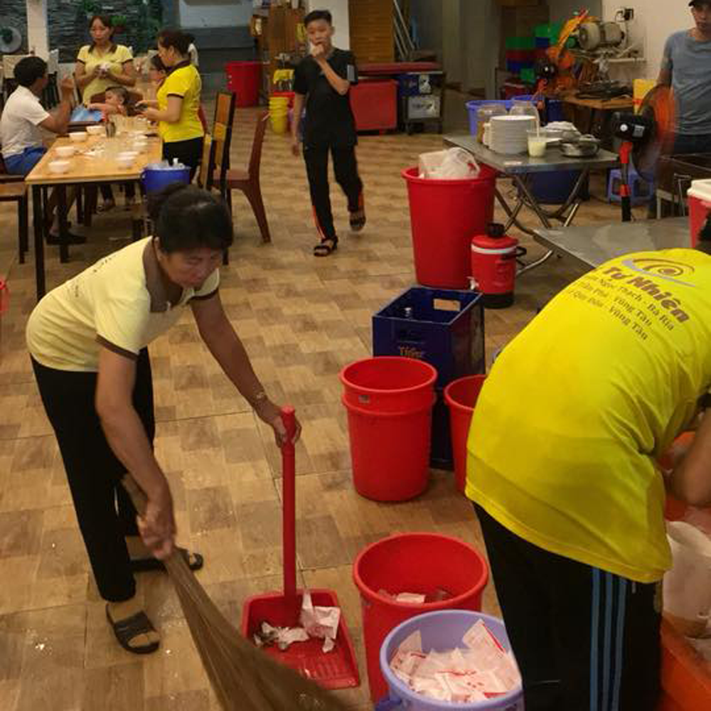 hinh anh dong phuc nhan vien oc tu nhien