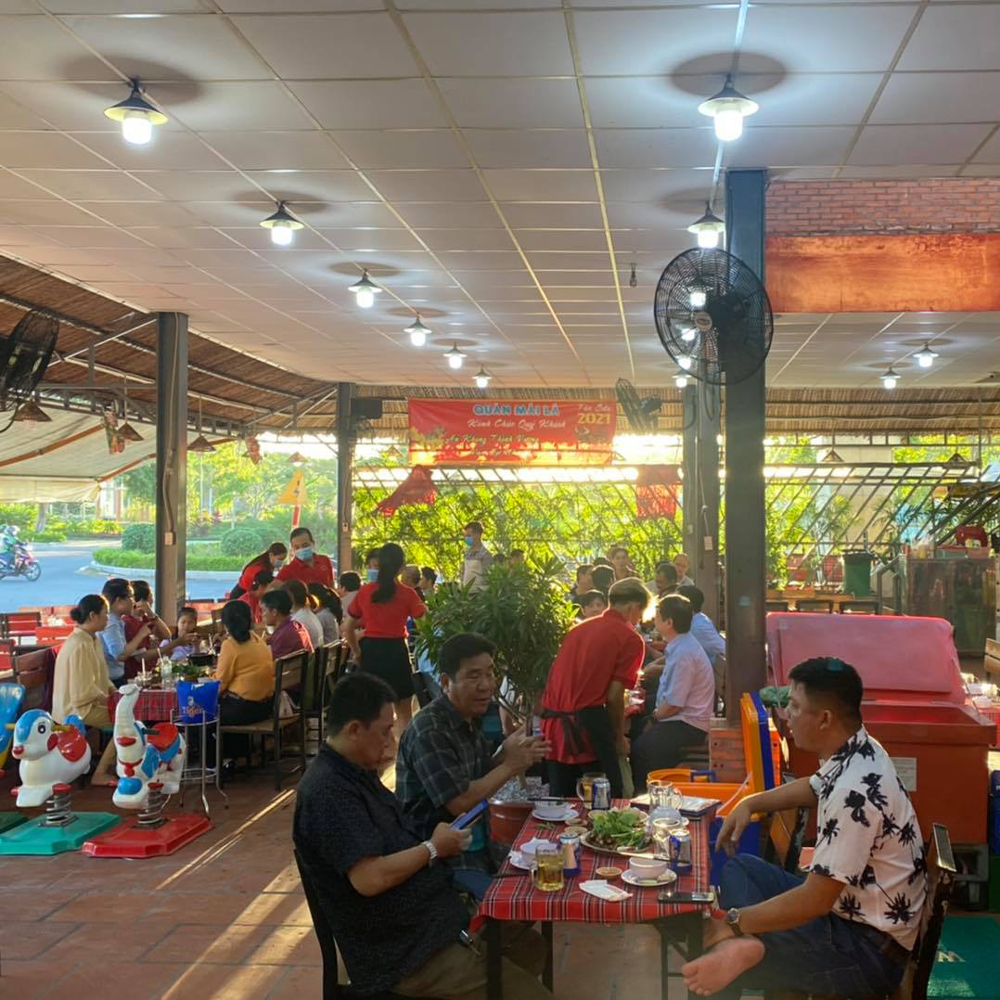 hinh anh dong phuc quan lau bo mai la