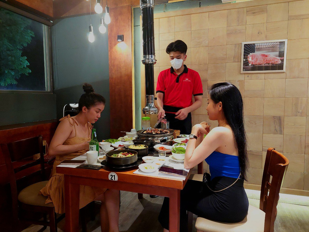 hinh anh dong phuc zihwaza bbq