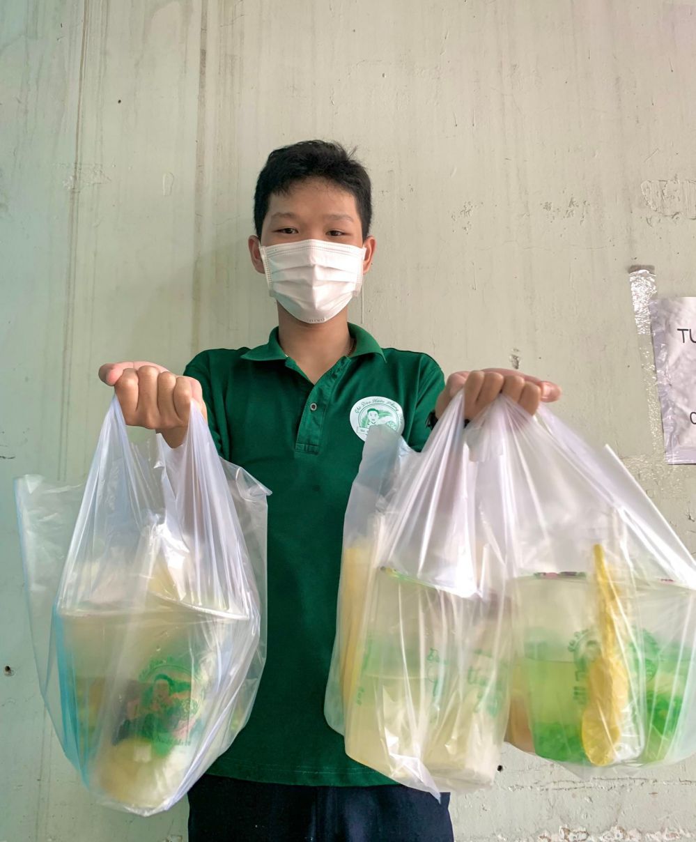 dong phuc nhan vien che dua nuoc phong dua