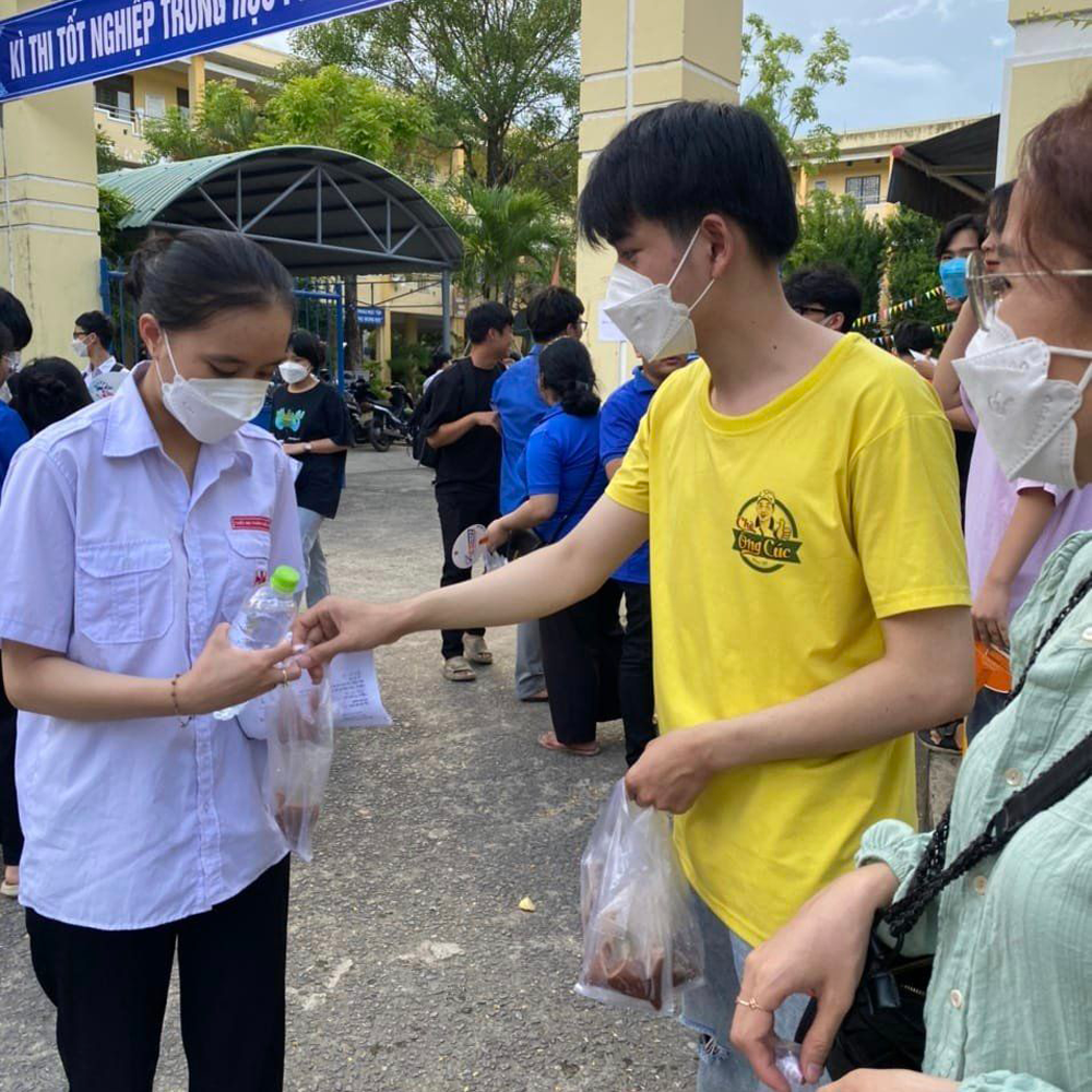 hinh anh dong phuc che ong cuc since 1987