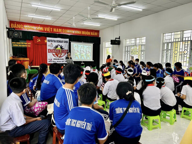 ao the duc hoc sinh truong thcs nguyen trai